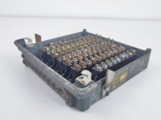 Luftwaffe, Aufhängerahmen für Schaltkasten Fußplatte 13b, Ln 26905-2. Originallack