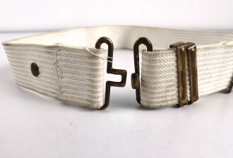 U.S. Army  Equipment belt ( pistol belt ) white,  measures 90cm as is