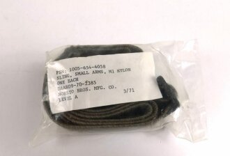 U.S. Army  1971 dated Sling, small arms , M1 Nylon....