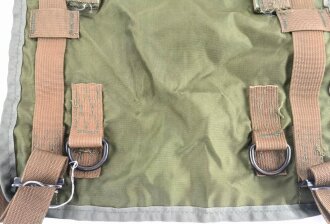 U.S. most likely Vietnam war era Sleeping gear carrier, very good condition