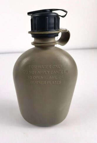 U.S. Army 1986 dated canteen, used