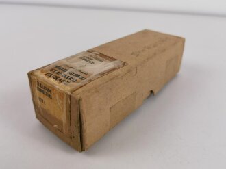 U.S. Signal Corps, Dog bone connector ZA 10606 for Wireless set No.19. Original boxed, dated 1964.