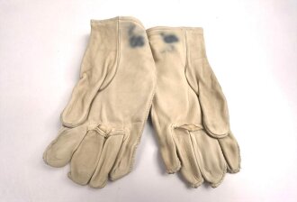 U.S. 1970 dated Gloves, Leather, Work M-1950, size 4, Unused