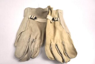 U.S. 1970 dated Gloves, Leather, Work M-1950, size 4, Unused