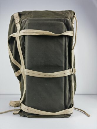 U.S. WWII Airborne , Aerial delivery drop container, Type A4. Unused, some storage wear, heavy.