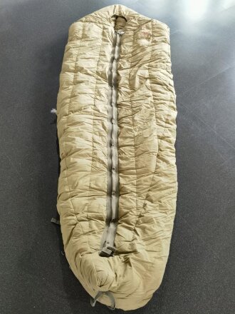 U.S. Army Sleeping bag, Mountain, M-1949. Used, uncleaned, zipper works. Khaki