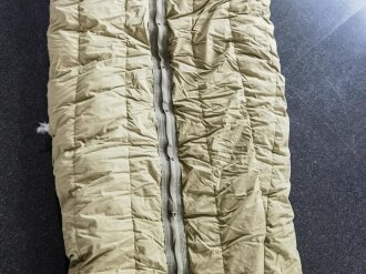 U.S. Army Sleeping bag, Mountain, M-1949. Used, uncleaned, zipper works. Khaki