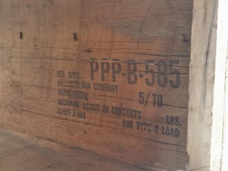 U.S. Army , wooden crate for "800 7,62 mm Nato  rounds for MG" Small Arms Ammunition"