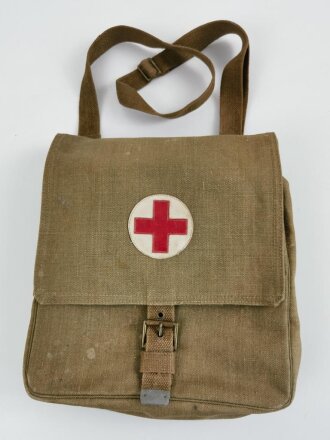 Rot Kreuz Tasche mit Trageriemen. Maße etwa 27 x 30 x 8cm