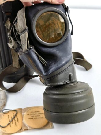 Gasmaske in Bereitschaftsbüchse der Wehrmacht....