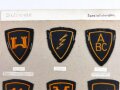 Schweiz, Sammlung Spezialistenabzeichen der Schweizer Armee, auf Karton angetackert