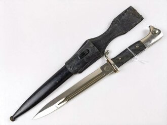 Extraseitengewehr KS98 Wehrmacht im Lacklederkoppelschuh. Saubee Klinge von Hörster Solingen. Scheide Originallack