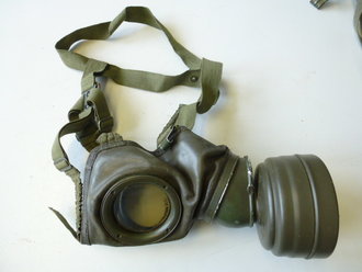 Bundeswehr, Gasmaske in Dose  1.Modell wie Wehrmacht. sehr selten