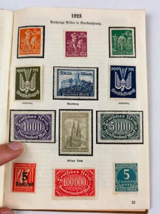 "Dokumente aus Deutschlands schönsten und schwersten Tagen" Broschüre mit 36 Seiten, um etwa 1924. Alle Marken vorhanden