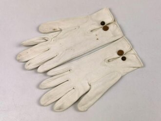 Kaiserreich, Weiße Handschuhe für Offiziere. Leicht angeschmutzt, stark getragenes , zwei unterschiedliche Grössen