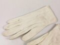Kaiserreich, Weiße Handschuhe für Offiziere. Leicht angeschmutzt, stark getragenes , zwei unterschiedliche Grössen