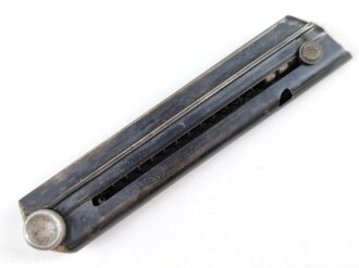 Magazin Pistole P08 Wehrmacht. Blech geprägt, WaA83 im Boden