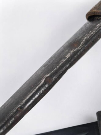 Seitengewehr Modell 84/98 zum k98 der Wehrmacht. Nummerngleiches Stück von F.Herder Solingen, datiert 1939. "Geienigtes" Stück, in originalem Koppelschuh