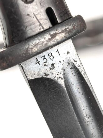 Seitengewehr Modell 84/98 zum k98 der Wehrmacht. Nummerngleiches Stück von F.Herder Solingen, datiert 1939. "Geienigtes" Stück, in originalem Koppelschuh