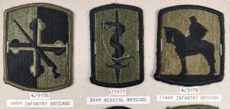 U.S.Army, Sammlung Ärmelabzeichen, Verschiedene Verbände, auf Karton getackert