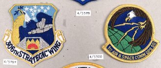 U.S. Army, Sammlung Ärmelabzeichen, auf Karton getackert