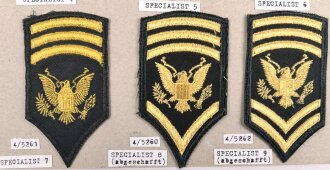 U.S. Army, Sammlung Ärmelabzeichen der Infanterie, auf Karton getackert