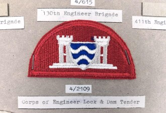 U.S. Army, Sammlung Ärmelabzeichen " Ingenieure ", auf Karton getackert