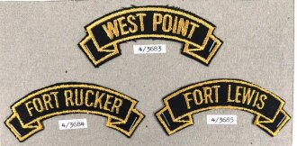 U.S. Army, Sammlung Ärmelabzeichen, auf Karton getackert
