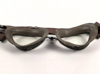 Kradmelderbrille Wehrmacht. Datiert 1941, Gummimuscheln weich, Band neuzeitlich ergänzt