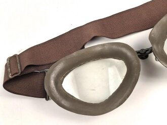 Kradmelderbrille Wehrmacht. Datiert 1941, Gummimuscheln weich, Band neuzeitlich ergänzt