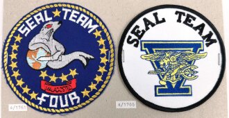 U.S. Navy, Sammlung Ärmelabzeichen, auf Karton getackert