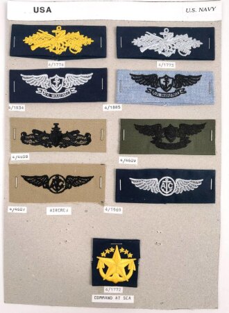 U.S. Navy, Sammlung Abzeichen, auf Karton getackert
