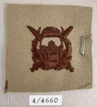 U.S. Navy, Sammlung Ärmelabzeichen, auf Karton getackert