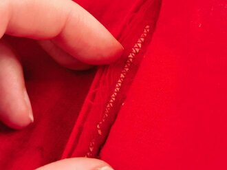 Armbinde für ein Braunhemd. Das Hakenkreuz maschinengestickt, Leicht getragen, guter Gesamtzustand