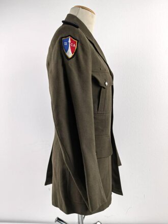 Frankreich, Uniformjacke und Hose eines Angehörigen im 2. Armeekorps. Guter Zustand, die Jacke datiert 1975