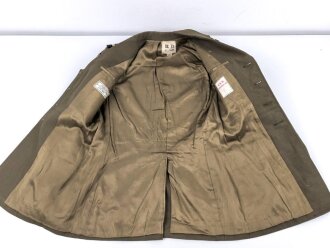 Frankreich, Uniformjacke und Hose eines Angehörigen im 2. Armeekorps. Guter Zustand, die Jacke datiert 1975