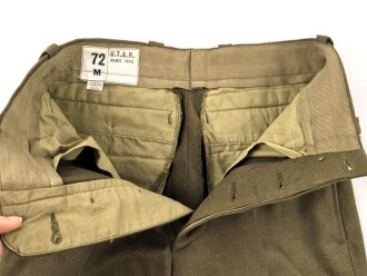 Frankreich, Uniformjacke und Hose eines Angehörigen im 2. Armeekorps. Guter Zustand, die Jacke datiert 1975