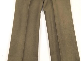 Frankreich, Uniformjacke und Hose eines Angehörigen im 2. Armeekorps. Guter Zustand, die Jacke datiert 1975
