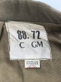 Frankreich, Uniformjacke und Hose eines Angehörigen im 2. Armeekorps. Guter Zustand, die Jacke datiert 1975