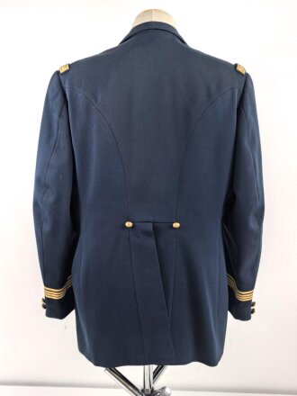 Frankreich, Jacke und Hose blau mit original vernähten Effekten. Alter unbekannt.
