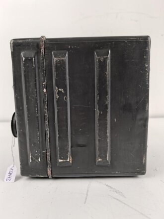 Luftwaffe, Bordfunkgerät Empfänger. Typenschild fehlt, nach dem Krieg von der tschechischen Armee übernommen und entsprechend modifiziert. Guter Ersatzteilträger