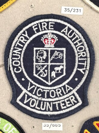 Canada Feuerwehr, Sammlung Ärmelabzeichen, auf Karton getackert