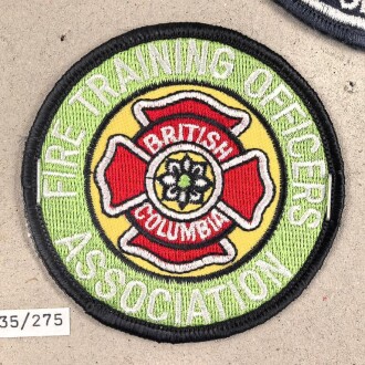 Canada Feuerwehr, Sammlung Ärmelabzeichen, auf Karton getackert