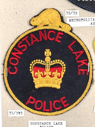 Canada Polizei, Sammlung Abzeichen/ Ärmelabzeichen, auf Karton getackert