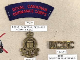 Canada Heer, Sammlung Abzeichen/ Ärmelabzeichen, auf Karton getackert