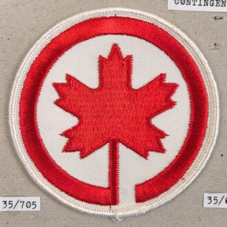 Canada, Sammlung Abzeichen/ Ärmelabzeichen, auf Karton getackert
