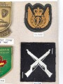 Canada, Sammlung Abzeichen/ Ärmelabzeichen, auf Karton getackert