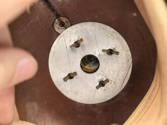 Baden, Pickelhaube für einen Offizier. Im Koffer, mit feldgrauem Überzug und Schirmmütze