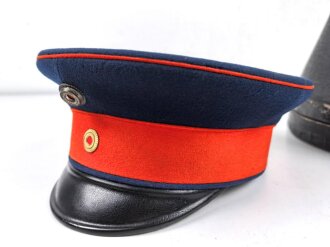 Baden, Pickelhaube für einen Offizier. Im Koffer, mit feldgrauem Überzug und Schirmmütze