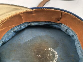 Baden, Pickelhaube für einen Offizier. Im Koffer, mit feldgrauem Überzug und Schirmmütze